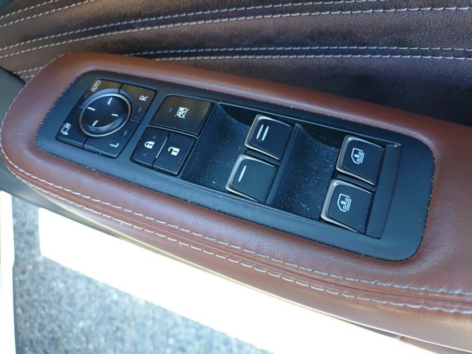 2018 Lexus LS auction photo 14