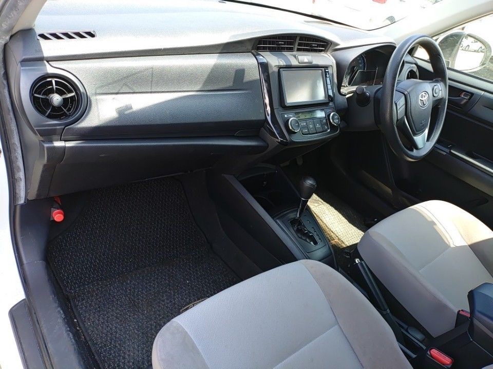 2016 Toyota カローラ アクシオ auction photo 16