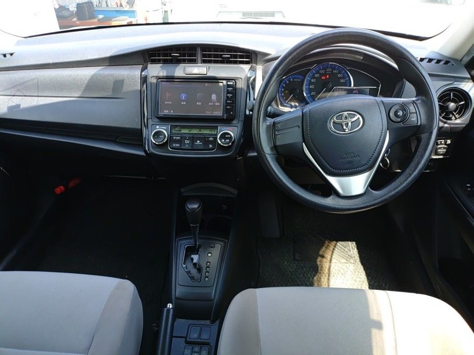 2016 Toyota カローラ アクシオ auction photo 3