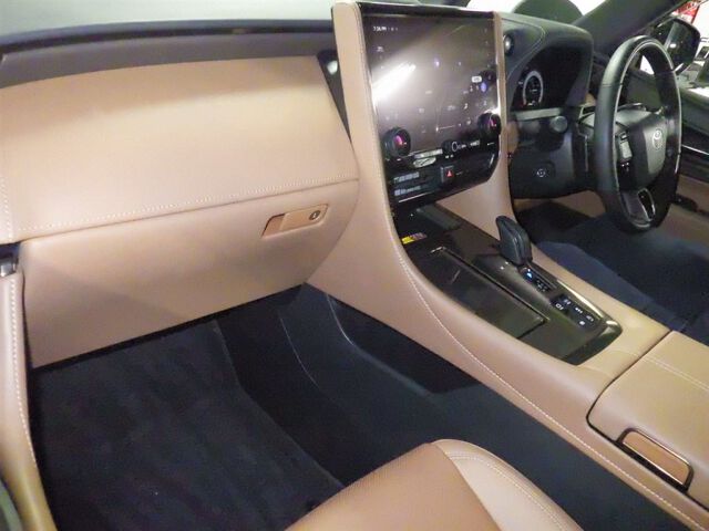 2024 Toyota Vellfire Z Premier auction photo 3