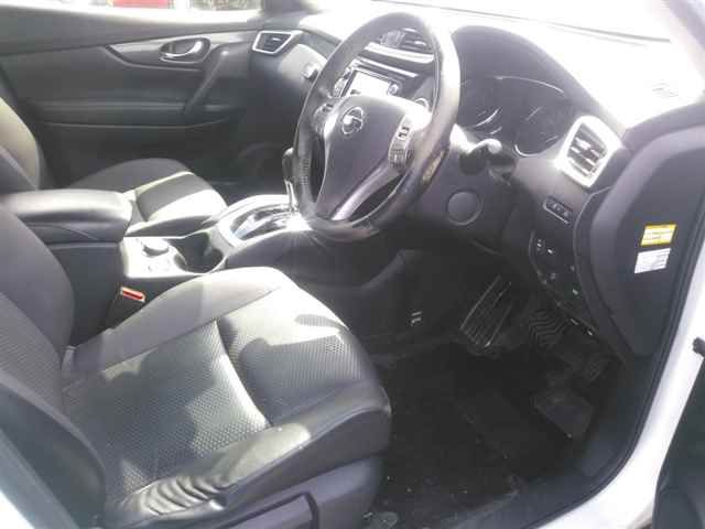 2017 Nissan X-Trail 4WD 20Xttエマージェンシーブレ auction photo 3