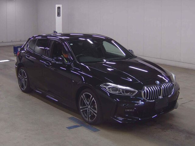 2021 BMW 1 Series 118D M Sport Japan auction vehicle