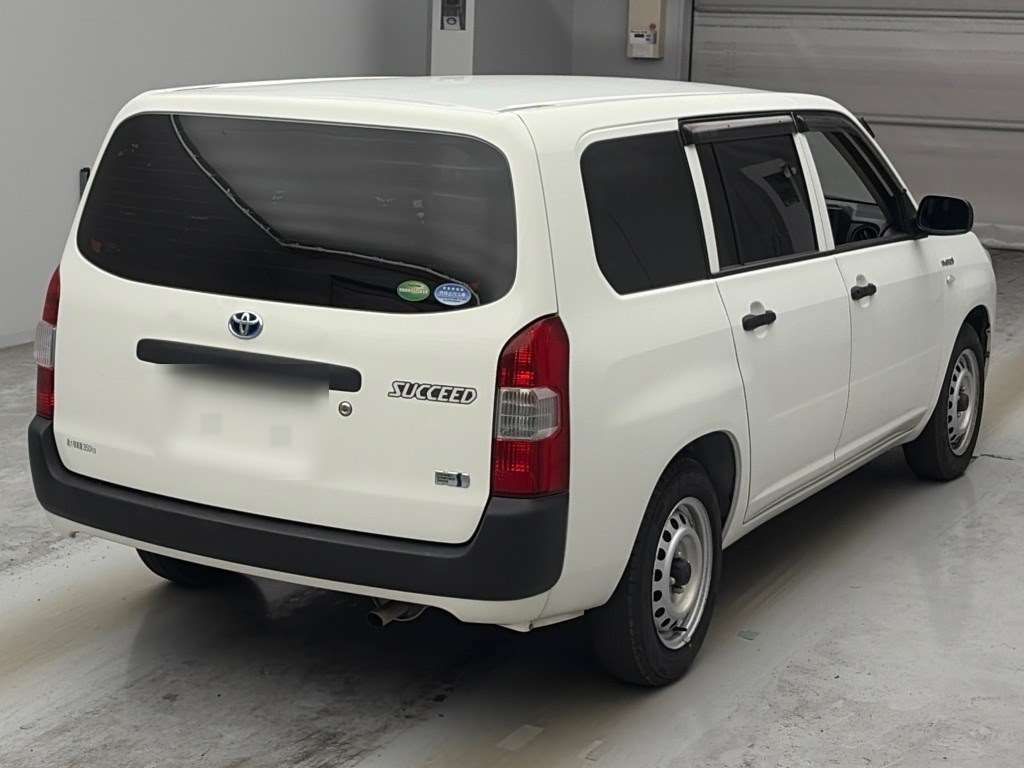 2019 Toyota Succeed Hybrid UL auction photo 2