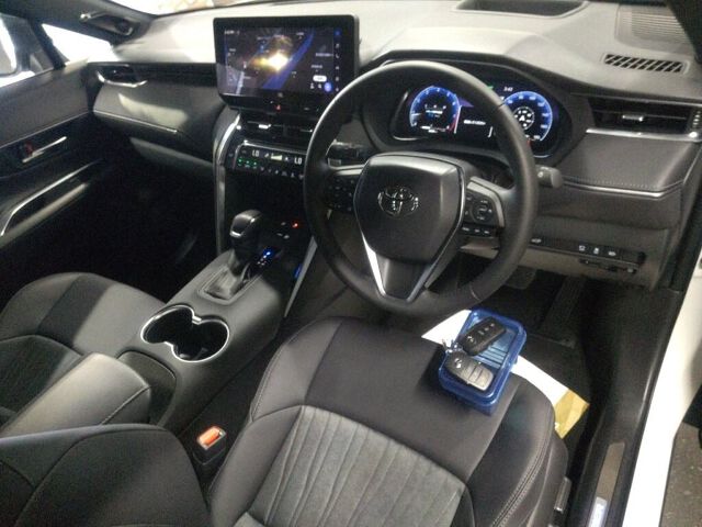 2025 Toyota Harrier Z auction photo 3