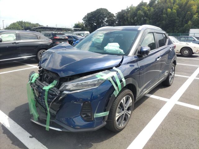 2023 Nissan Kicks X FOUR 4WD auction photo 4