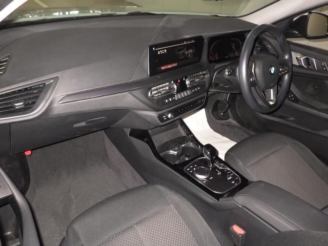 2023 BMW BMW 118 d Play auction photo 2