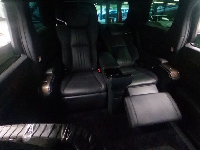 2023 Toyota Alphard スペーシャスラウンジ 4WD auction photo 6