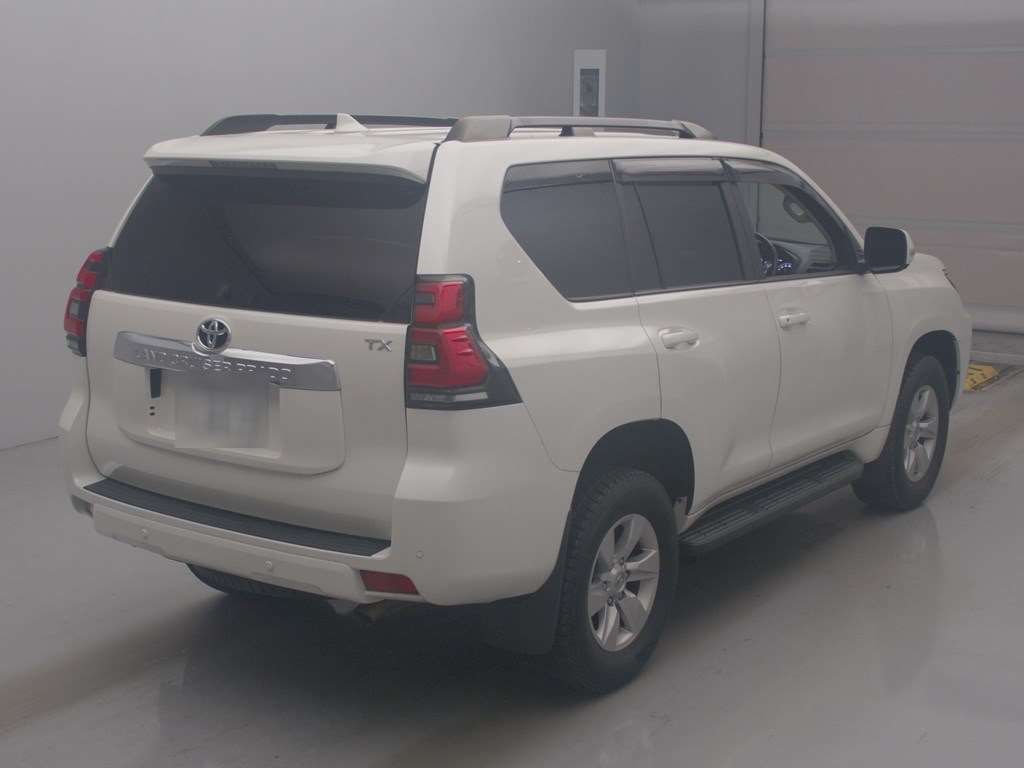 2022 Toyota Land Cruiser Prado TX 4WD auction photo 2