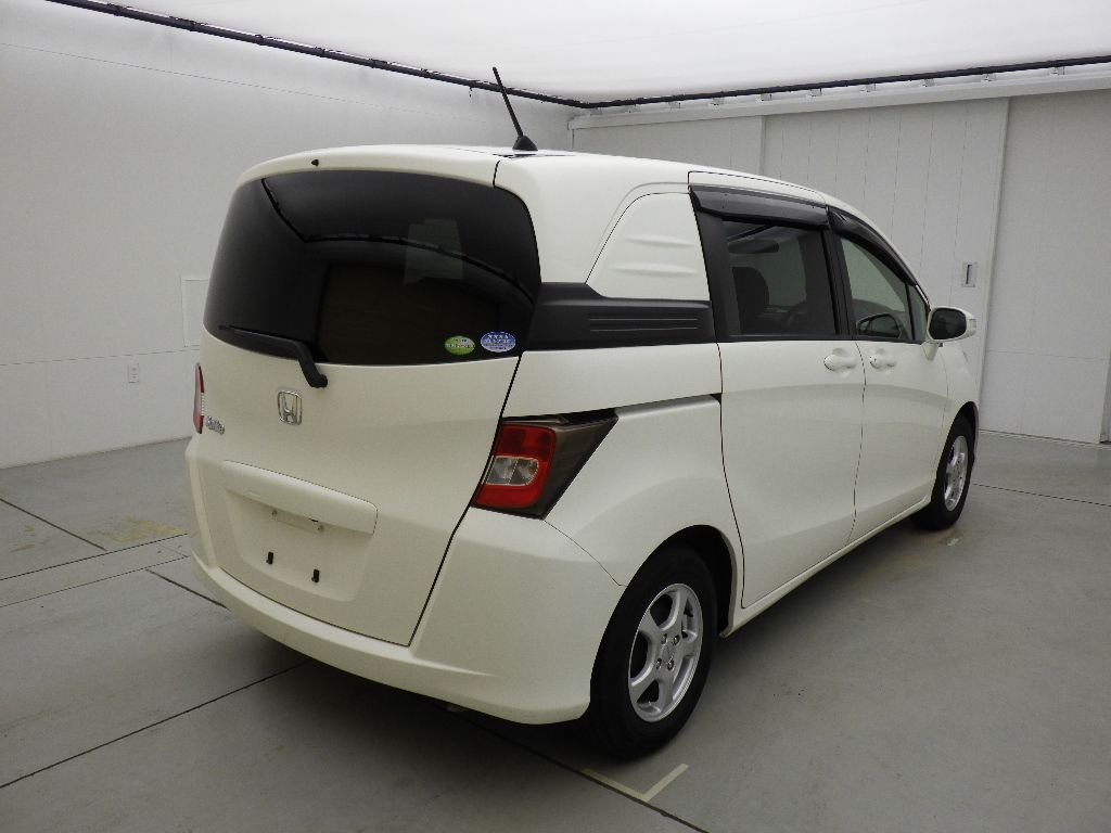 2012 Honda Freed Spike G Just Selection auction photo 2