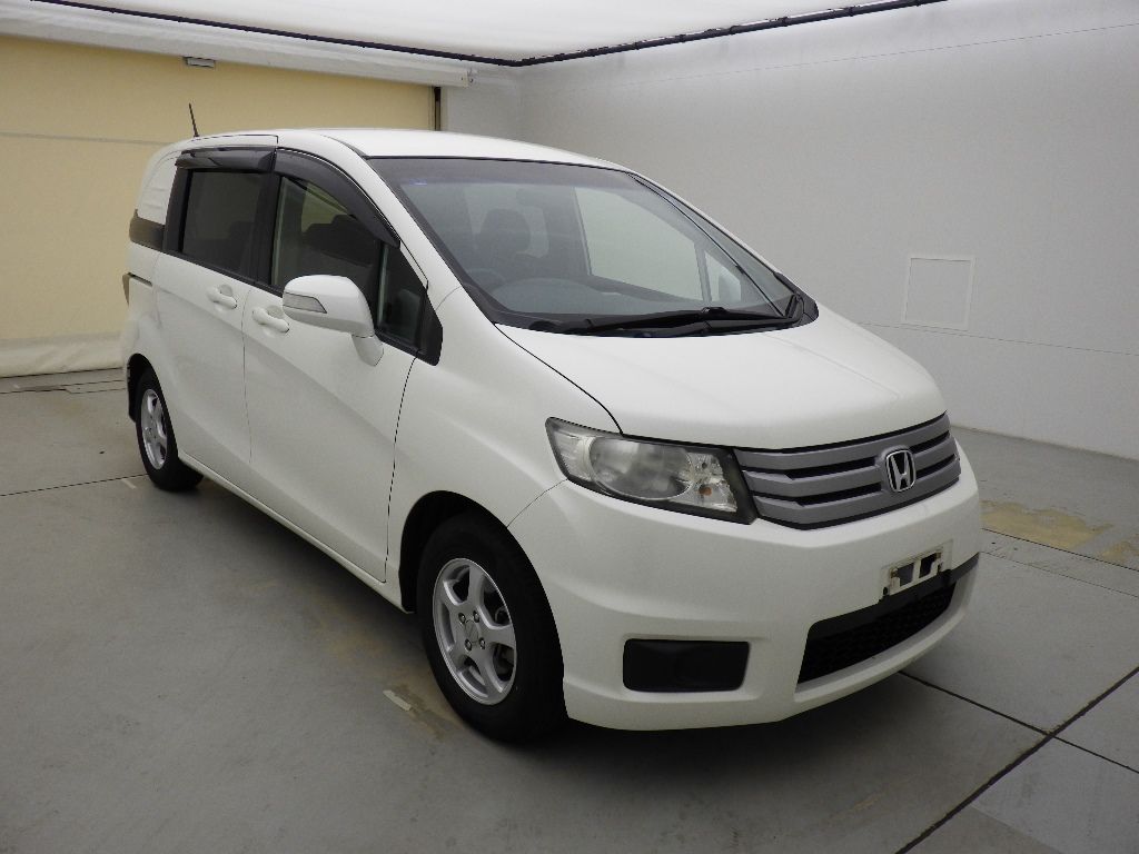 2012 Honda Freed Spike G Just Selection Japan auction vehicle