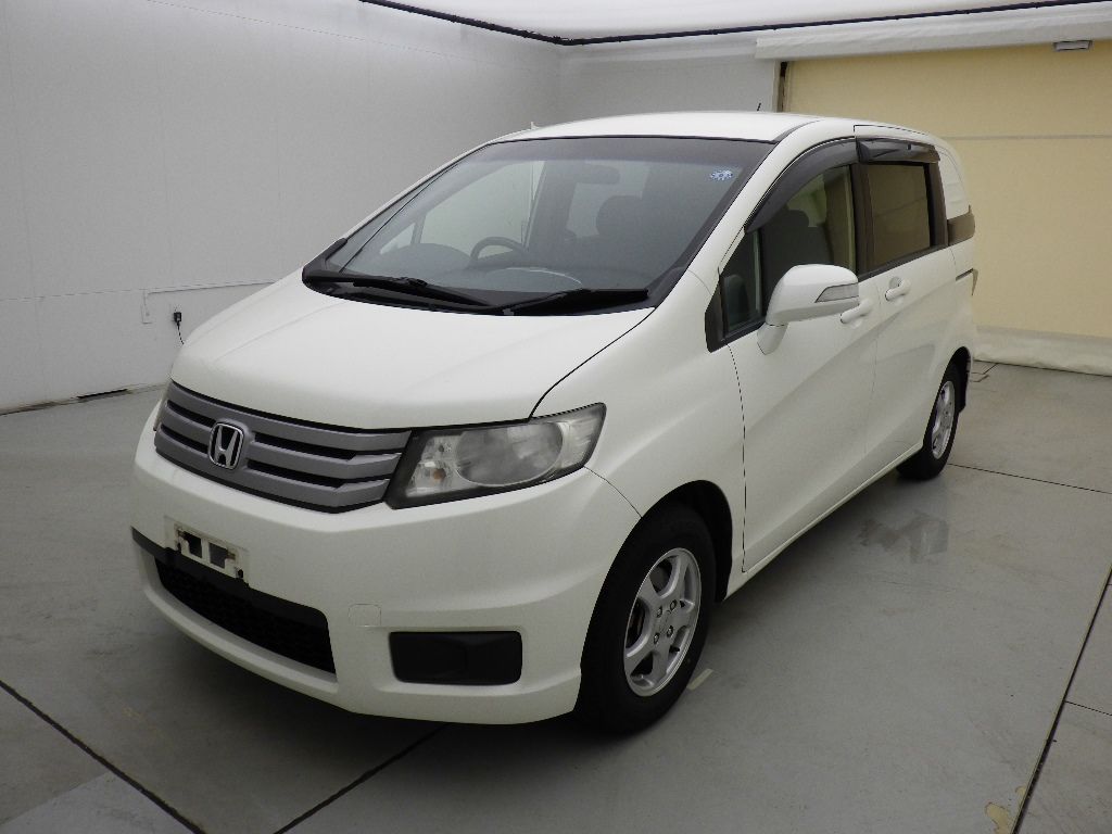 2012 Honda Freed Spike G Just Selection auction photo 4