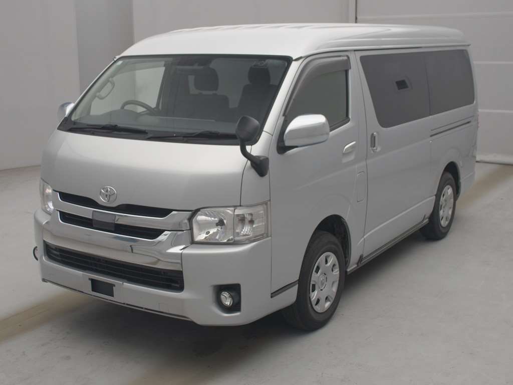 2019 Toyota Hiace GL 4WD Japan auction vehicle
