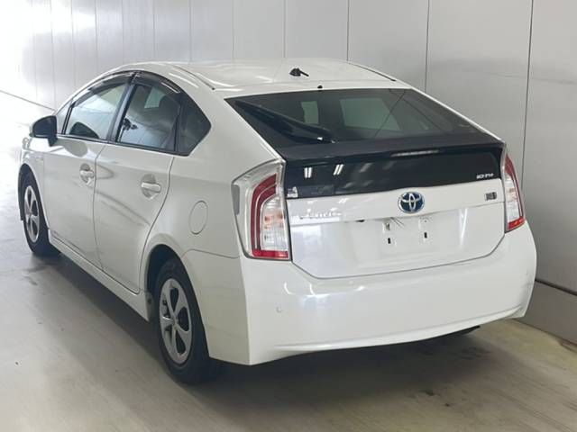 2014 Toyota Prius S auction photo 3