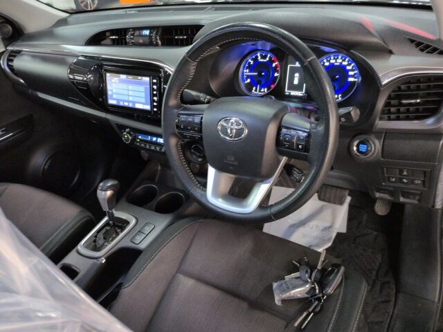2018 Toyota Hilux Z 4WD auction photo 6
