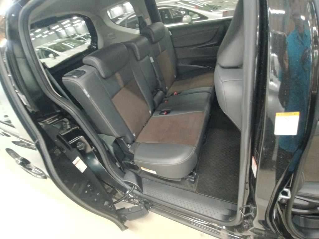 2021 Toyota Sienta ハイブリッドファンベースG クエロ auction photo 12