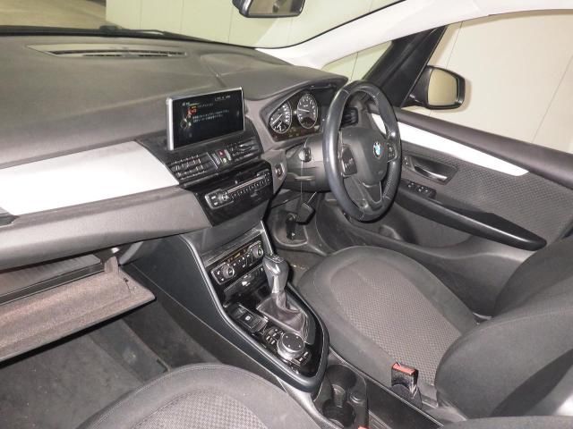2015 BMW BMW 218 Iアクティブツアラー auction photo 2