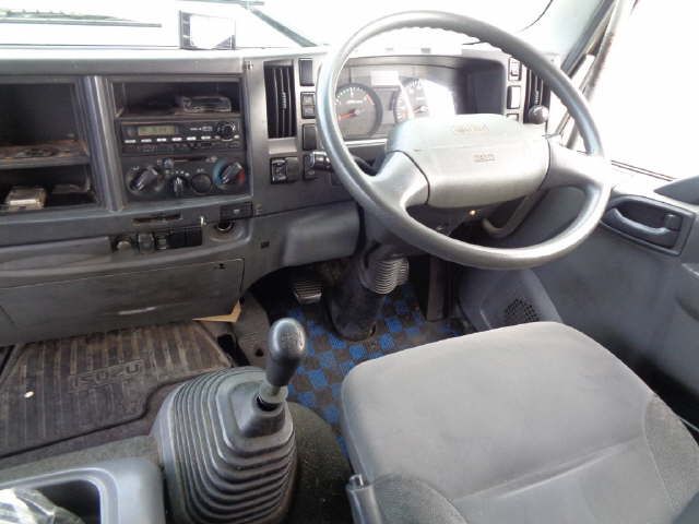 2012 Isuzu Forward auction photo 3