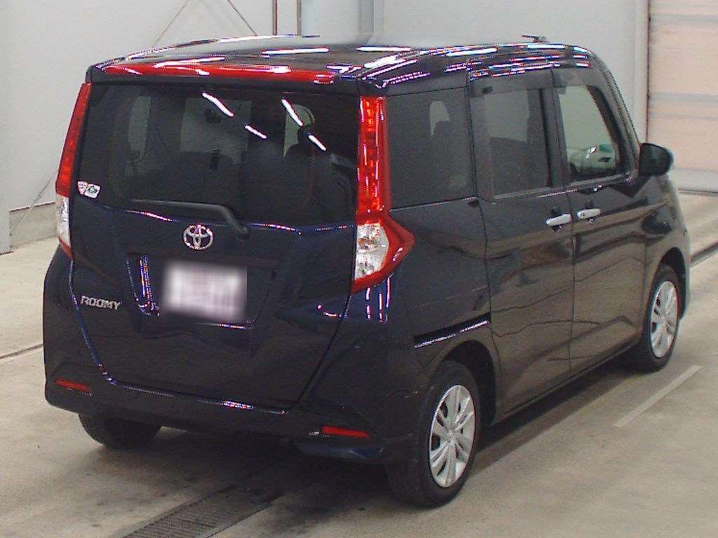 2022 Toyota Roomy G 4WD auction photo 2