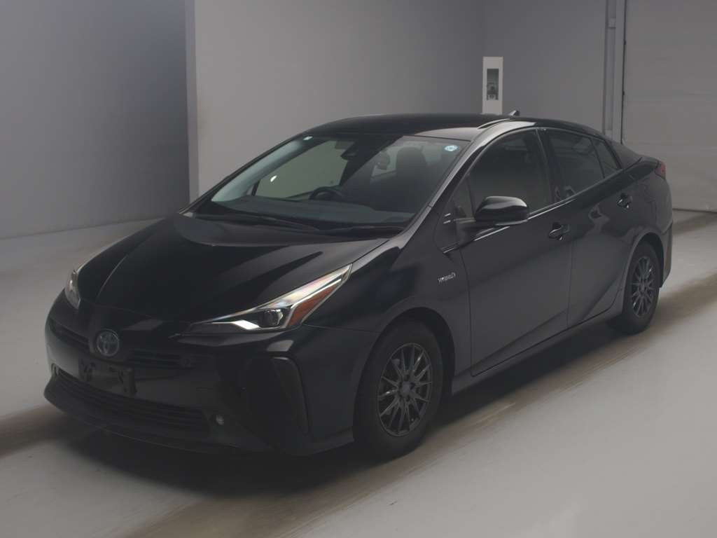 2019 Toyota Prius S Japan auction vehicle