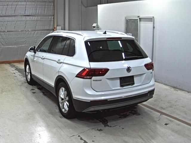 2017 Volkswagen ティグアン TSI ハイライン auction photo 2