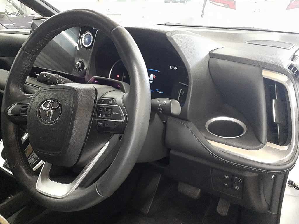 2022 Toyota Voxy ハイブリッドS-Z auction photo 9