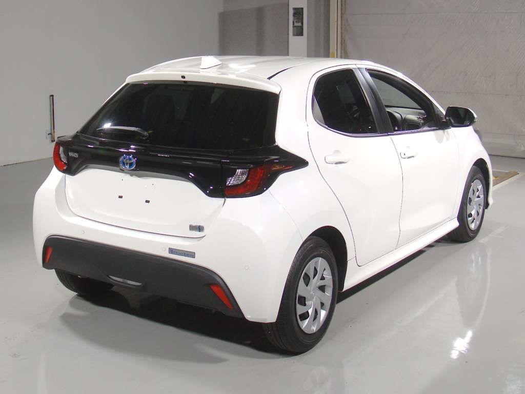 2021 Toyota Yaris Hybrid X auction photo 2
