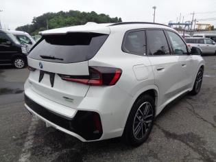 2024 BMW iX1 X Drive30 M Sport 4WD auction photo 2