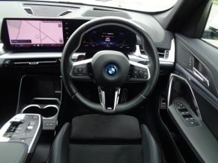 2024 BMW iX1 X Drive30 M Sport 4WD auction photo 4