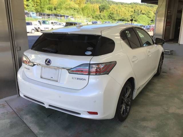 2011 Lexus CT CT200h バージョンL auction photo 4