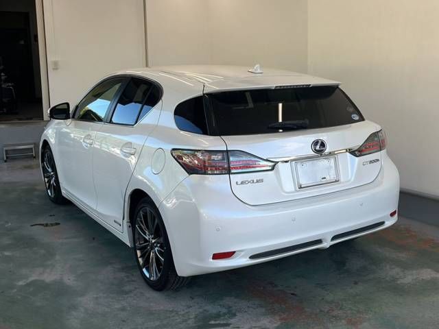 2011 Lexus CT CT200h バージョンL auction photo 3