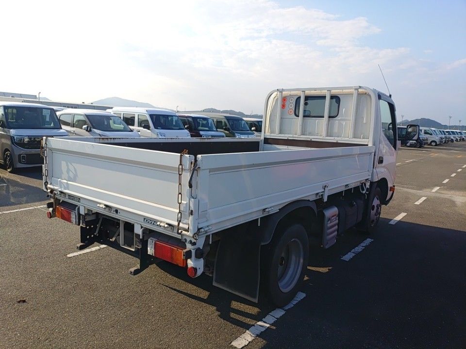 2021 Toyota Dyna auction photo 2