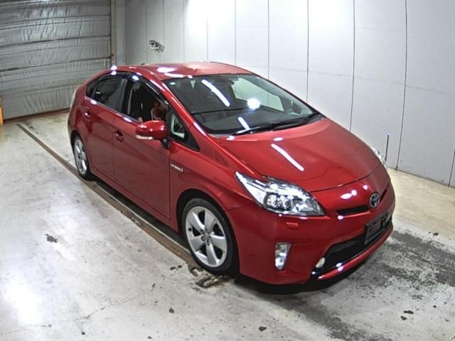 2014 Toyota Prius Gツーリングセレクション・レザーパッケージ Japan auction vehicle