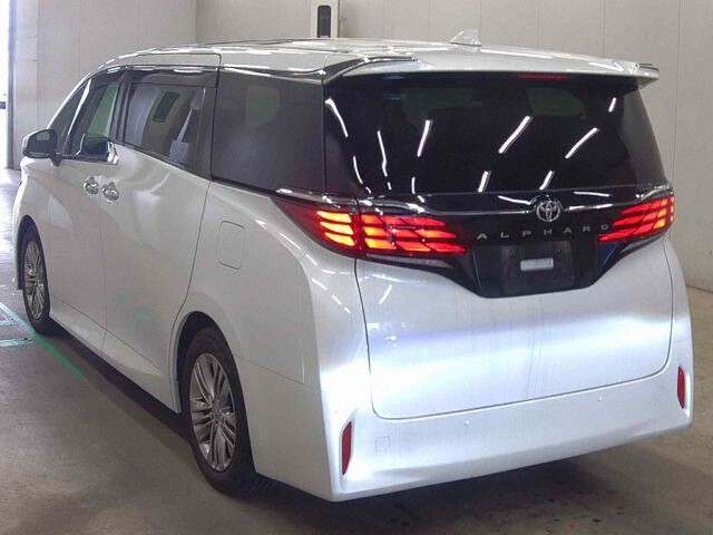 2024 Toyota Alphard Z auction photo 2