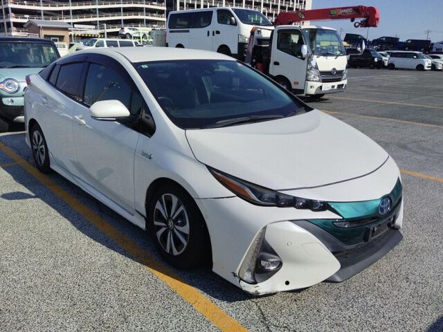 2018 Toyota Prius PHEV A Japan auction vehicle