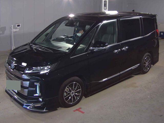 2023 Toyota Noah Hybrid S-Z auction photo 4