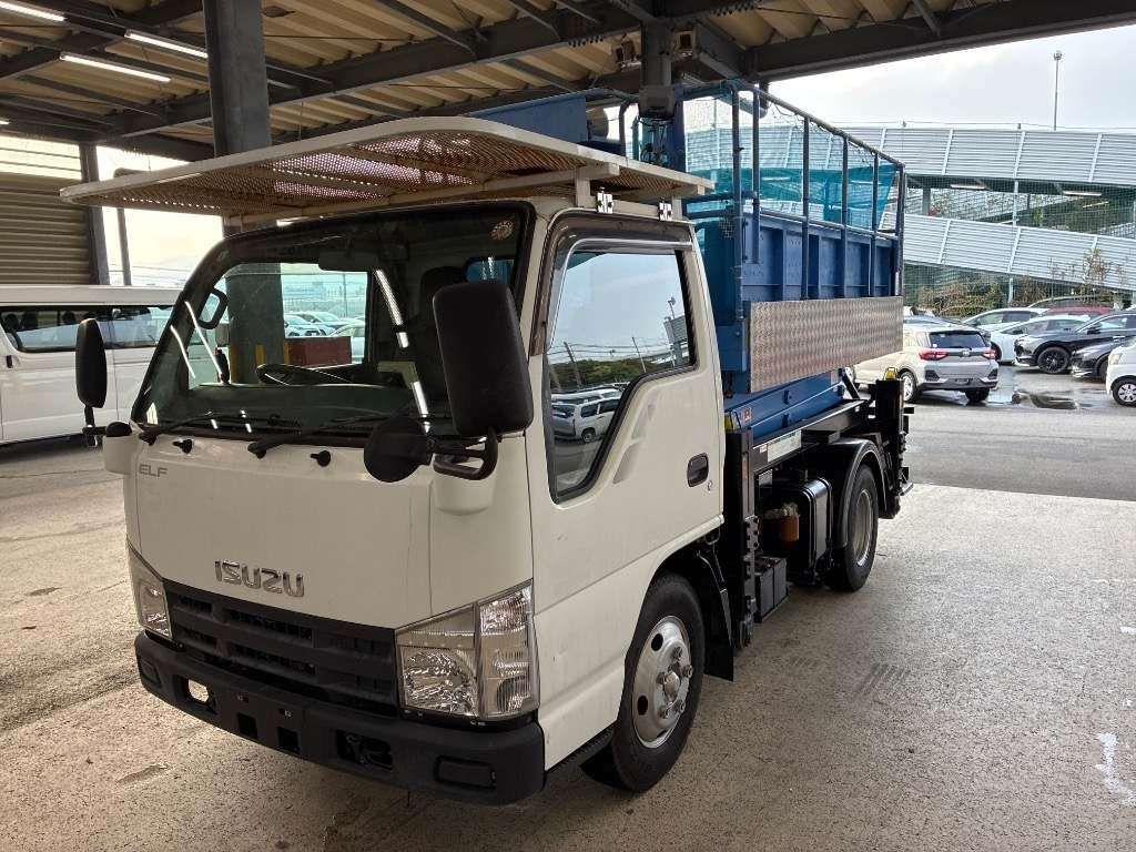 Japan Auction Vehicles 4 2008 Isuzu Elf auction photo