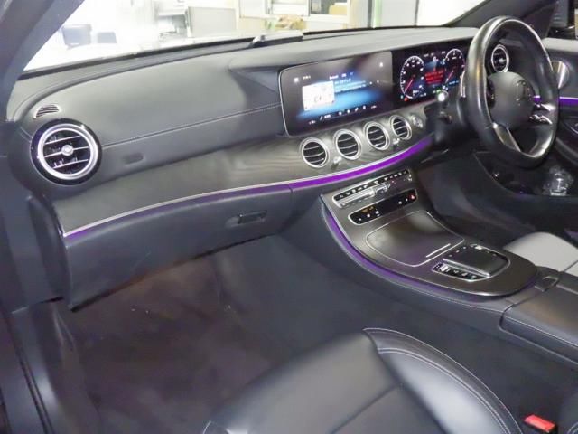 2022 Mercedes-Benz E 220d Wagon AV SP AMG Line Interior Package auction photo 2