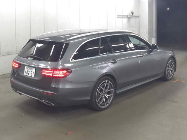 2022 Mercedes-Benz E 220d Wagon AV SP AMG Line Interior Package auction photo 3