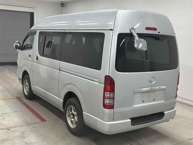 2010 Toyota Hiace ロングDX GLパッケージ auction photo 2