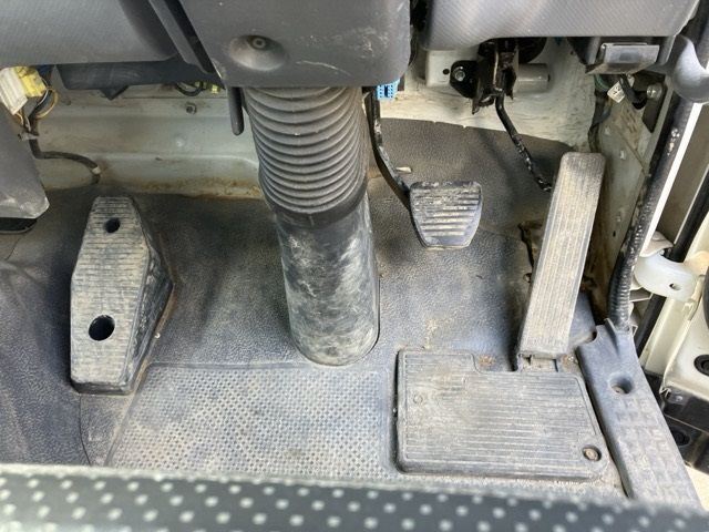 2013 Isuzu Forward auction photo 4