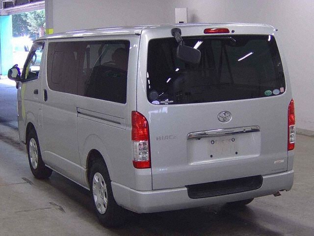 2014 Toyota Hiace DX GL Package auction photo 2