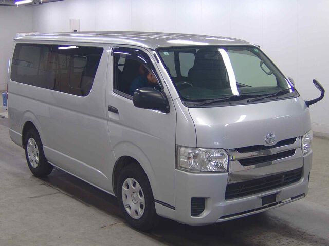 2014 Toyota Hiace DX GL Package Japan auction vehicle