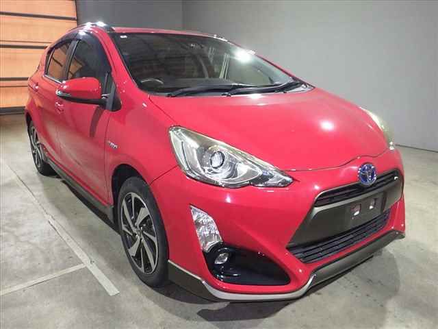 2016 Toyota Aqua Xアーバン auction photo 3