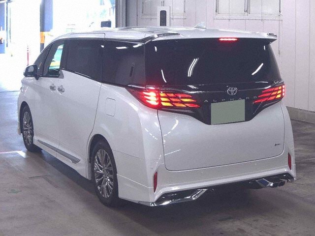 2025 Toyota Alphard Z auction photo 2