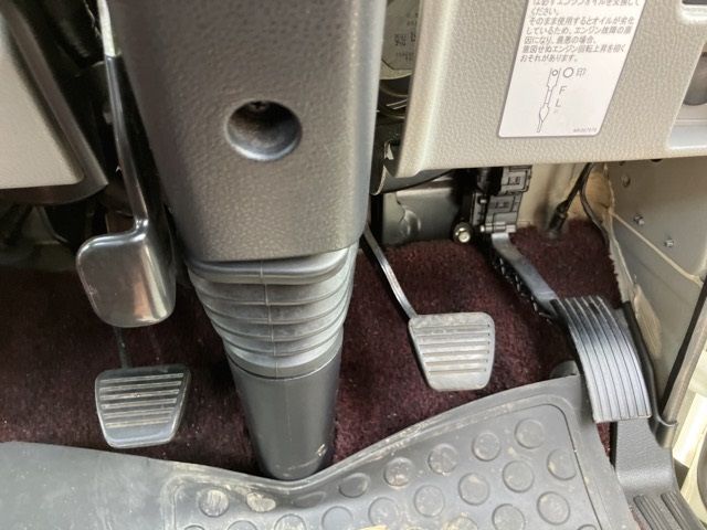 2018 Mitsubishi Fuso Canter Flat crane, 3-stage auction photo 4