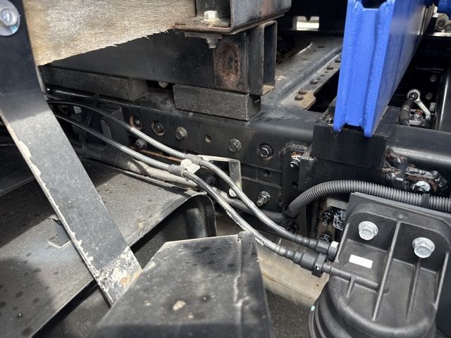 2018 Mitsubishi Fuso Canter Flat crane, 3-stage auction photo 17
