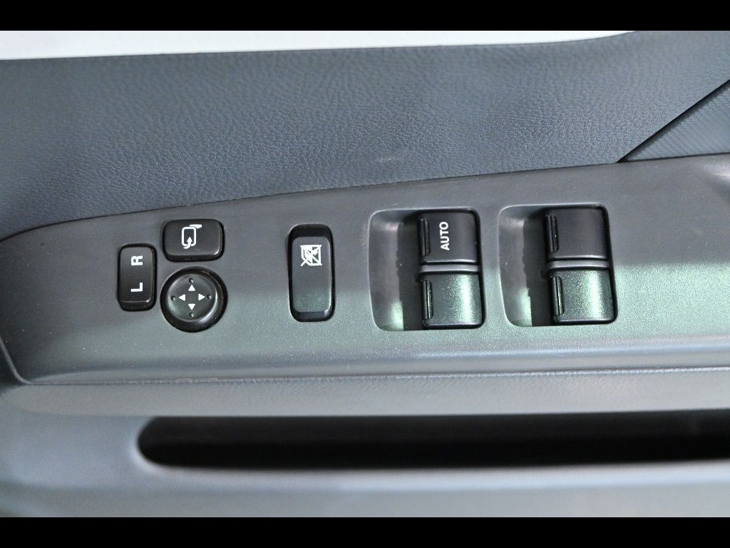 2012 Suzuki MRワゴン エコL auction photo 11