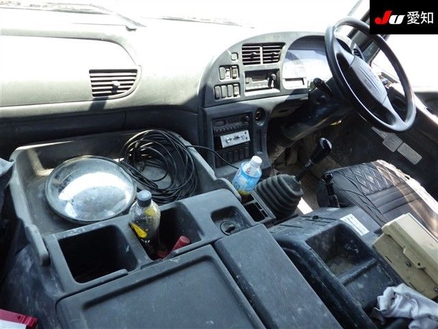 2005 Isuzu Giga ミキサーシャ auction photo 3