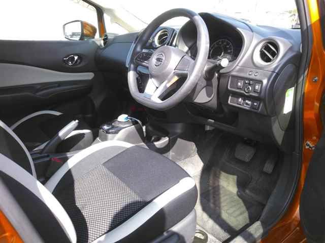 2019 Nissan Note e-パワーX auction photo 3