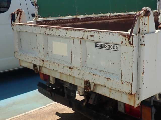2010 Isuzu Elf 3.0T Dump Truck auction photo 5
